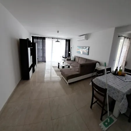 Summer Apartment St. Paul's Bay